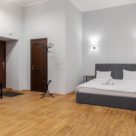 Apartment On Stavropihiiska Street 3 Lemberg Exterior foto